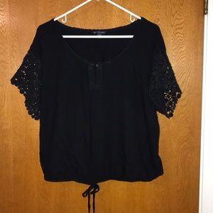 Lace sleeve black at the waist top